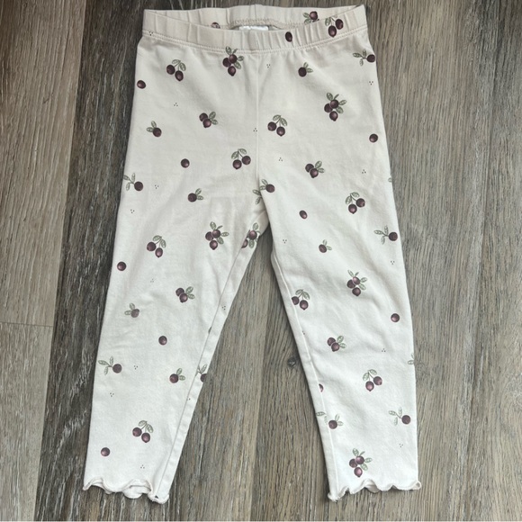 Firsts by Petit Lem berry print scalloped leggings - Picture 5 of 7